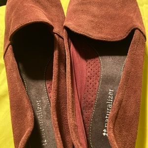 Womens size 7.5 shoes by naturalizer
